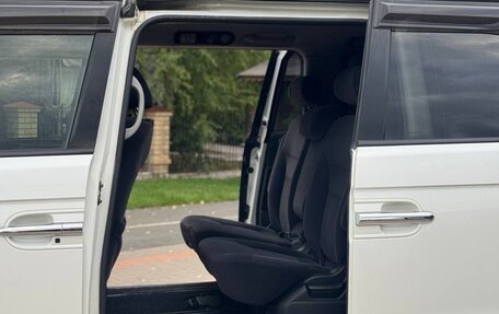 Honda Elysion I, 2006 год, 570 000 рублей, 10 фотография