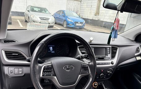 Hyundai Solaris II рестайлинг, 2017 год, 1 090 000 рублей, 6 фотография