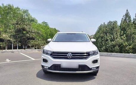 Volkswagen T-Roc I, 2022 год, 1 650 004 рублей, 1 фотография