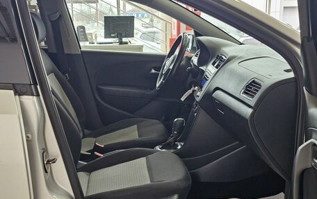 Volkswagen Polo VI (EU Market), 2012 год, 895 000 рублей, 18 фотография