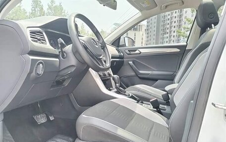 Volkswagen T-Roc I, 2022 год, 1 650 004 рублей, 9 фотография