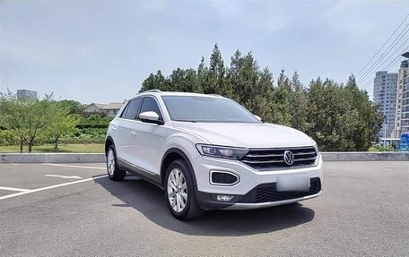 Volkswagen T-Roc I, 2022 год, 1 650 004 рублей, 3 фотография