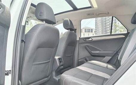 Volkswagen T-Roc I, 2022 год, 1 650 004 рублей, 11 фотография