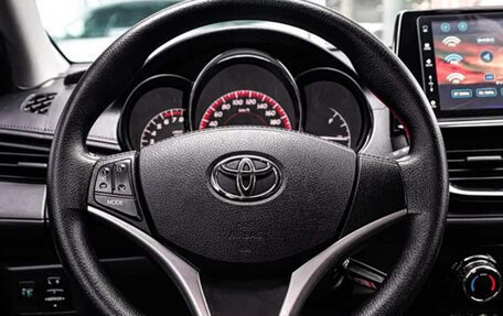 Toyota Vios III, 2022 год, 1 100 000 рублей, 10 фотография