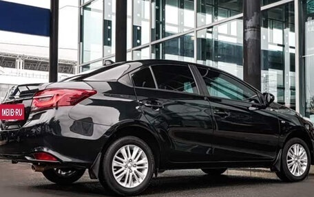 Toyota Vios III, 2022 год, 1 100 000 рублей, 6 фотография