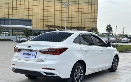 Ford Escort, 2022 год, 1 300 004 рублей, 5 фотография