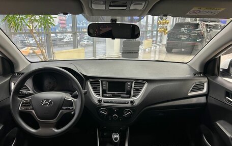 Hyundai Solaris II рестайлинг, 2021 год, 1 649 000 рублей, 13 фотография