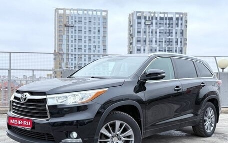 Toyota Highlander III, 2014 год, 2 698 000 рублей, 1 фотография