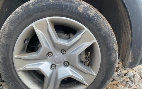 Renault Logan II, 2022 год, 1 300 000 рублей, 6 фотография