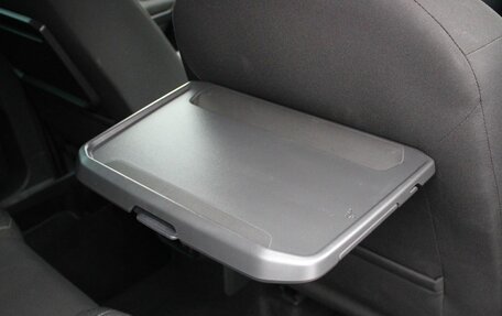 Volkswagen Tiguan II, 2018 год, 2 439 000 рублей, 16 фотография