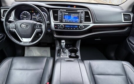 Toyota Highlander III, 2014 год, 2 698 000 рублей, 11 фотография
