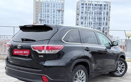 Toyota Highlander III, 2014 год, 2 698 000 рублей, 7 фотография