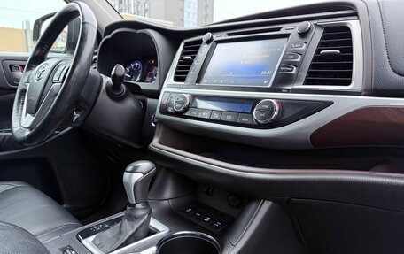 Toyota Highlander III, 2014 год, 2 698 000 рублей, 15 фотография