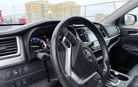Toyota Highlander III, 2014 год, 2 698 000 рублей, 14 фотография