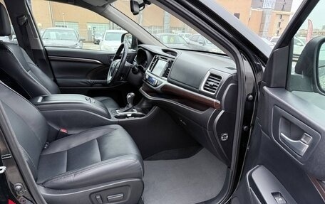 Toyota Highlander III, 2014 год, 2 698 000 рублей, 21 фотография
