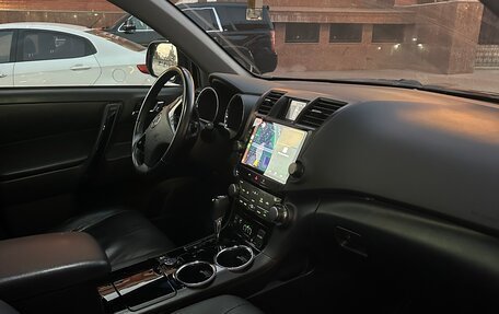 Toyota Highlander III, 2011 год, 2 490 000 рублей, 18 фотография