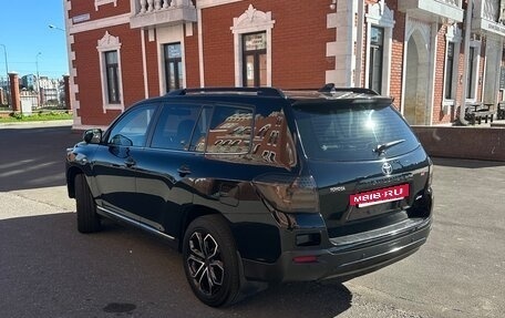 Toyota Highlander III, 2011 год, 2 490 000 рублей, 6 фотография