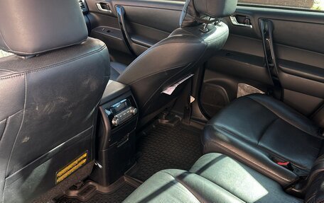 Toyota Highlander III, 2011 год, 2 490 000 рублей, 28 фотография