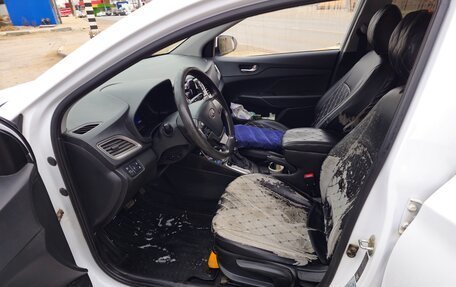 Hyundai Solaris II рестайлинг, 2021 год, 1 400 000 рублей, 4 фотография