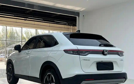 Honda Vezel, 2022 год, 1 310 000 рублей, 6 фотография