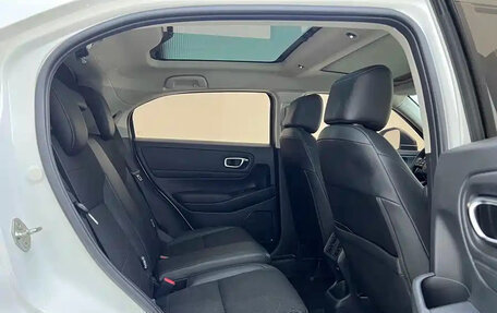 Honda Vezel, 2022 год, 1 310 000 рублей, 18 фотография