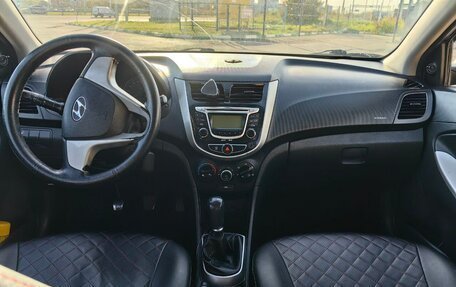 Hyundai Solaris II рестайлинг, 2013 год, 710 000 рублей, 3 фотография