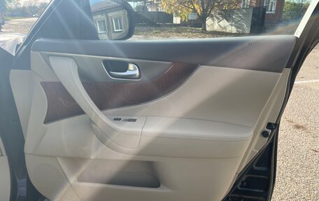 Infiniti QX70, 2015 год, 1 925 000 рублей, 12 фотография