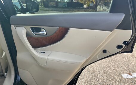 Infiniti QX70, 2015 год, 1 925 000 рублей, 13 фотография