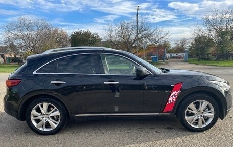 Infiniti QX70, 2015 год, 1 925 000 рублей, 5 фотография
