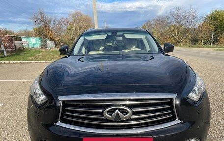 Infiniti QX70, 2015 год, 1 925 000 рублей, 3 фотография