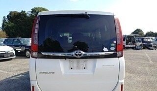 Toyota Esquire I, 2015 год, 1 790 000 рублей, 4 фотография