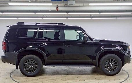 Toyota Land Cruiser Prado, 2024 год, 7 400 000 рублей, 4 фотография