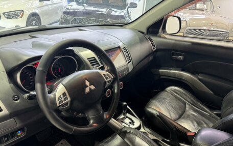 Mitsubishi Outlander III рестайлинг 3, 2008 год, 999 900 рублей, 8 фотография