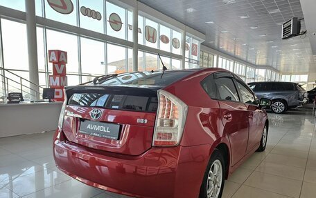 Toyota Prius, 2011 год, 1 075 000 рублей, 8 фотография