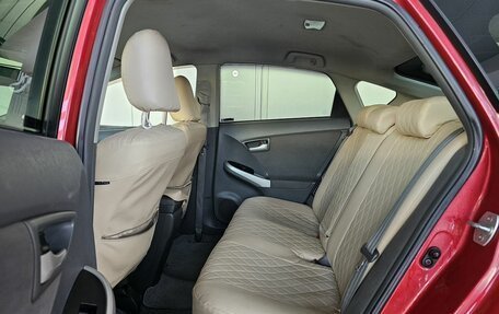 Toyota Prius, 2011 год, 1 075 000 рублей, 18 фотография