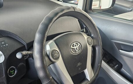 Toyota Prius, 2011 год, 1 075 000 рублей, 23 фотография