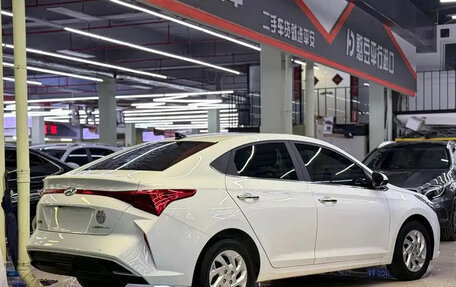 Hyundai Verna, 2021 год, 1 050 000 рублей, 3 фотография