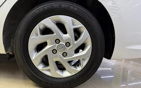 Hyundai Verna, 2021 год, 1 050 000 рублей, 10 фотография