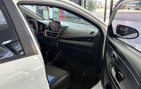 Toyota Yaris XP150 рестайлинг, 2022 год, 1 230 000 рублей, 12 фотография