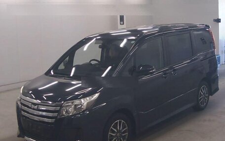 Toyota Noah III, 2015 год, 2 250 000 рублей, 1 фотография