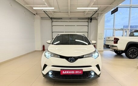 Toyota C-HR I рестайлинг, 2018 год, 2 399 900 рублей, 9 фотография