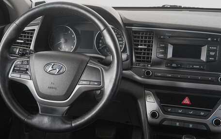 Hyundai Elantra VI рестайлинг, 2017 год, 1 569 000 рублей, 12 фотография