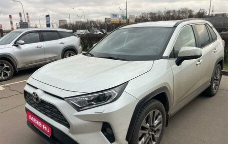 Toyota RAV4, 2021 год, 3 875 000 рублей, 1 фотография