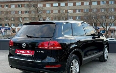 Volkswagen Touareg III, 2011 год, 1 950 000 рублей, 4 фотография