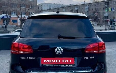 Volkswagen Touareg III, 2011 год, 1 950 000 рублей, 5 фотография