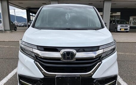 Honda Stepwgn IV, 2020 год, 1 870 000 рублей, 2 фотография