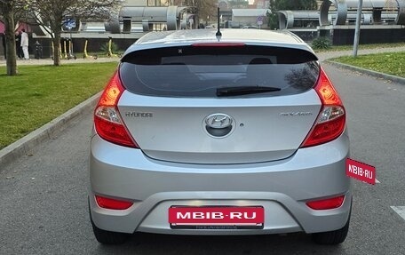 Hyundai Solaris II рестайлинг, 2011 год, 938 000 рублей, 4 фотография