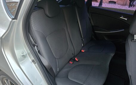 Hyundai Solaris II рестайлинг, 2011 год, 938 000 рублей, 18 фотография