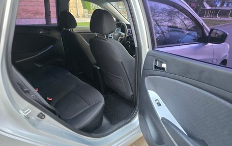 Hyundai Solaris II рестайлинг, 2011 год, 938 000 рублей, 17 фотография