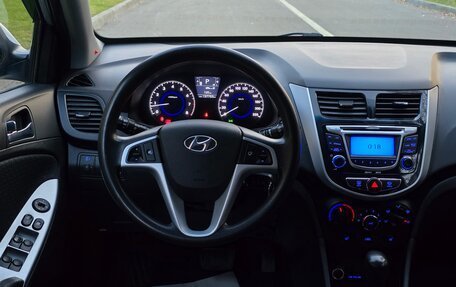 Hyundai Solaris II рестайлинг, 2011 год, 938 000 рублей, 31 фотография